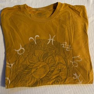 Zodiac Sign Tee Shirt Small